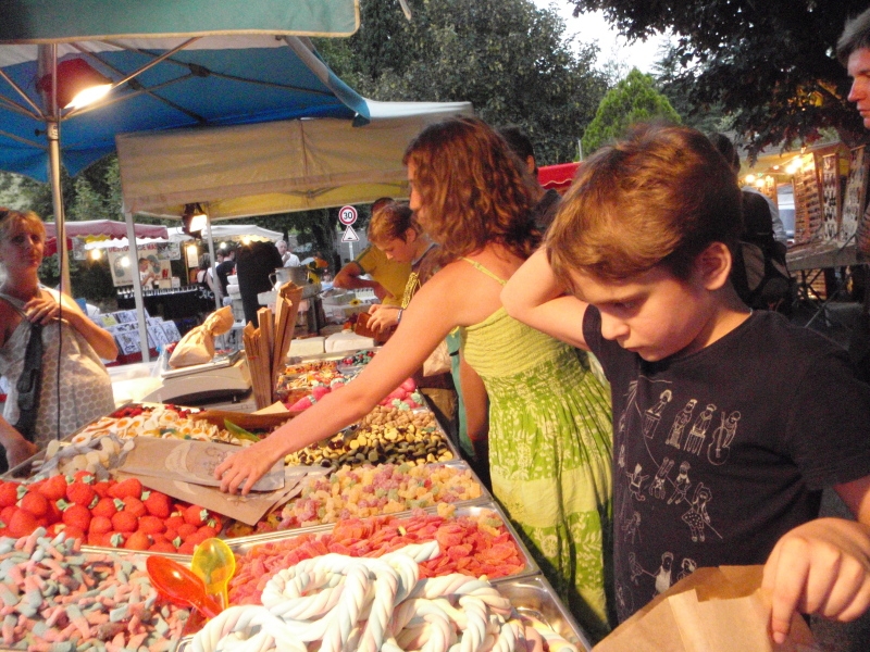 Village Camps International Summer Camp Ard&egrave;che, France 2019-07-26 https://www.villagecamps.com/journals_admin/images/66-10-So much bonbon choice.jpg